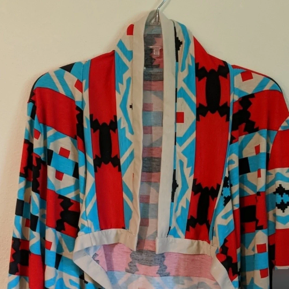 Aztec pattern wrap - Picture 2 of 3